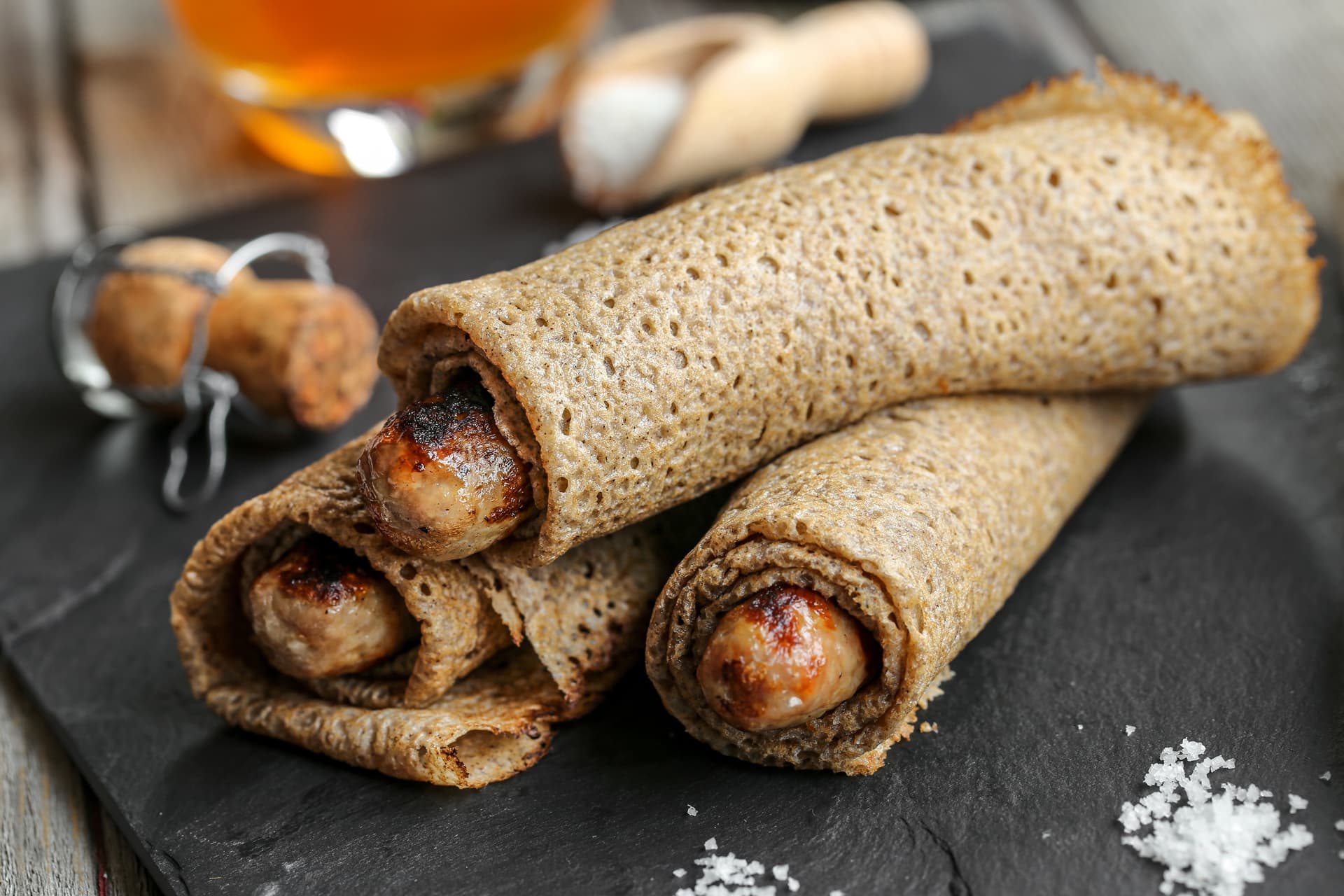 Galette Bretonne Saucisse et Fromage à raclette